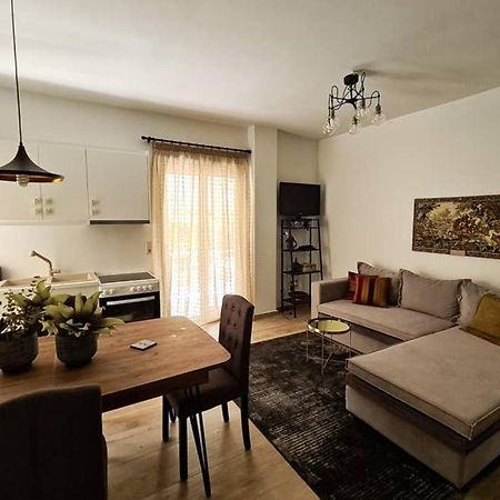 Modern Apt In The Heart Of Glyfada - Literally!! เอเธนส์ ภายนอก รูปภาพ