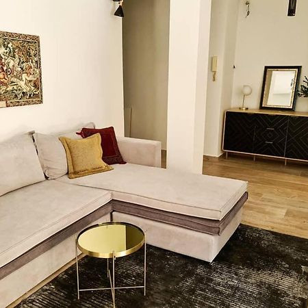 Modern Apt In The Heart Of Glyfada - Literally!! เอเธนส์ ภายนอก รูปภาพ