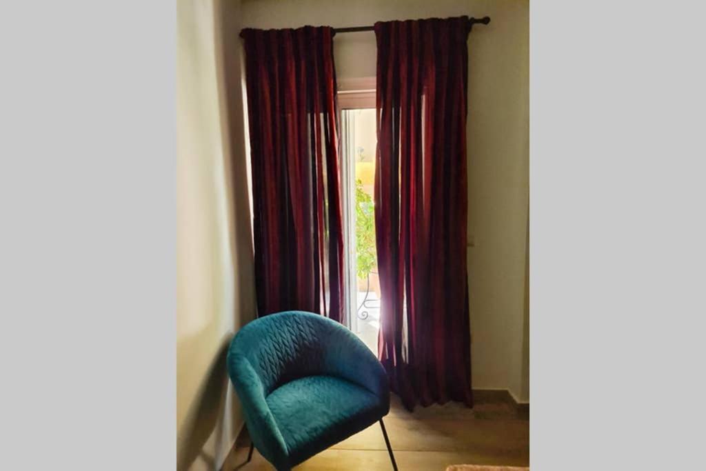 Modern Apt In The Heart Of Glyfada - Literally!! เอเธนส์ ภายนอก รูปภาพ