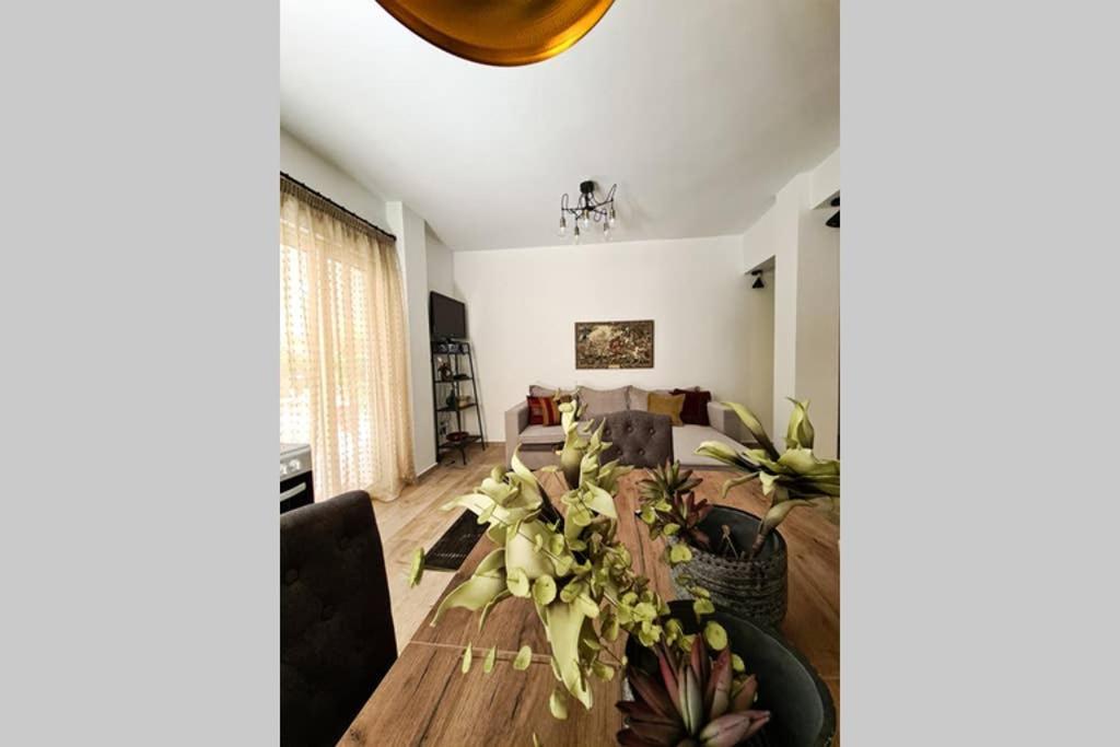 Modern Apt In The Heart Of Glyfada - Literally!! เอเธนส์ ภายนอก รูปภาพ